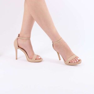 SANDÁLIA DE SALTO COM FIVELA