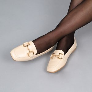 SAPATO LOAFER RASO COM APLICAÇÃO DOURADA