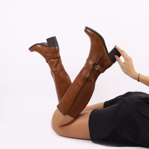 BOTA DE SALTO E CANO ALTO COM ELÁSTICO FECHO