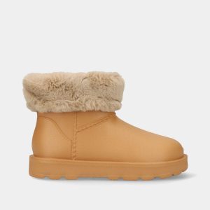 BOTA DE ÁGUA COM PELO