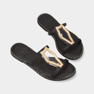 CHINELO RASO COM EFEITO PALHA E APLICAÇÃO