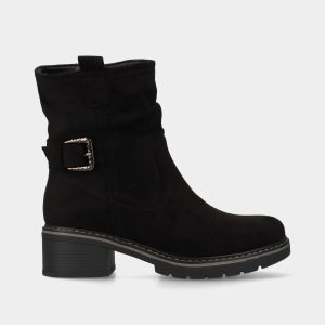 BOTA CASUAL COM FIVELA DECORATIVA E FECHO