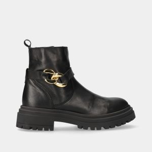 BOTA EM PELE COM PORMENOR EM CORRENTE US