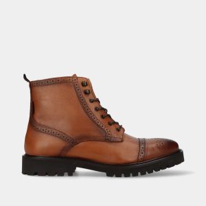 BOTA EM PELE DE CORDÃO E FECHO