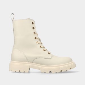 BOTA EM PELE COM CORDÃO E FECHO