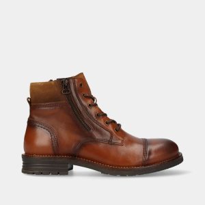 BOTA EM PELE DE CORDÃO E FECHO