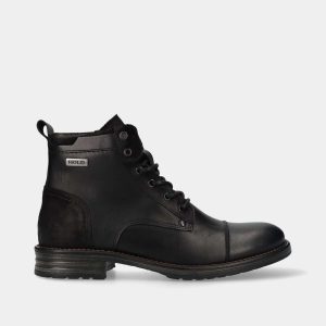 BOTA EM PELE COM CORDÃO E FECHO