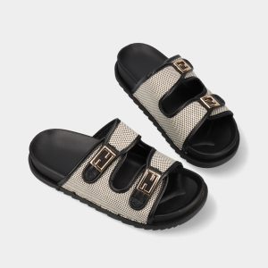 CHINELO ANATÓMICO COM APLICAÇÕES DECORATIVAS