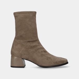 BOTA DE SALTO E CANO MÉDIO COM EFEITO CAMURÇA US